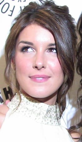 Photo of Shenae Grimes