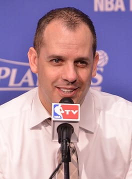 フランク・ヴォーゲル(バスケットボール指導者・バスケットボール選手)の写真