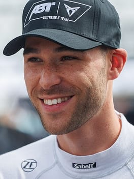 Photo of Kelvin van der Linde